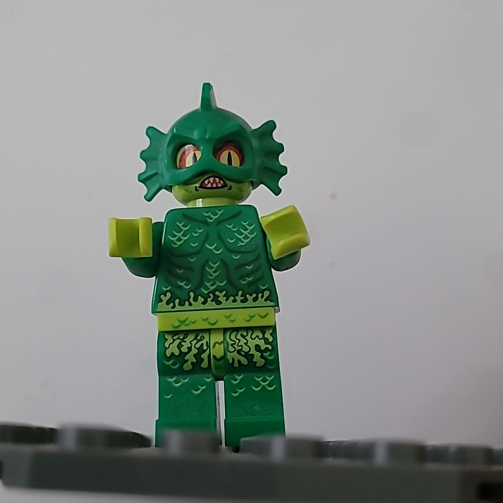 LEGO Swamp Creature Monster Fighters